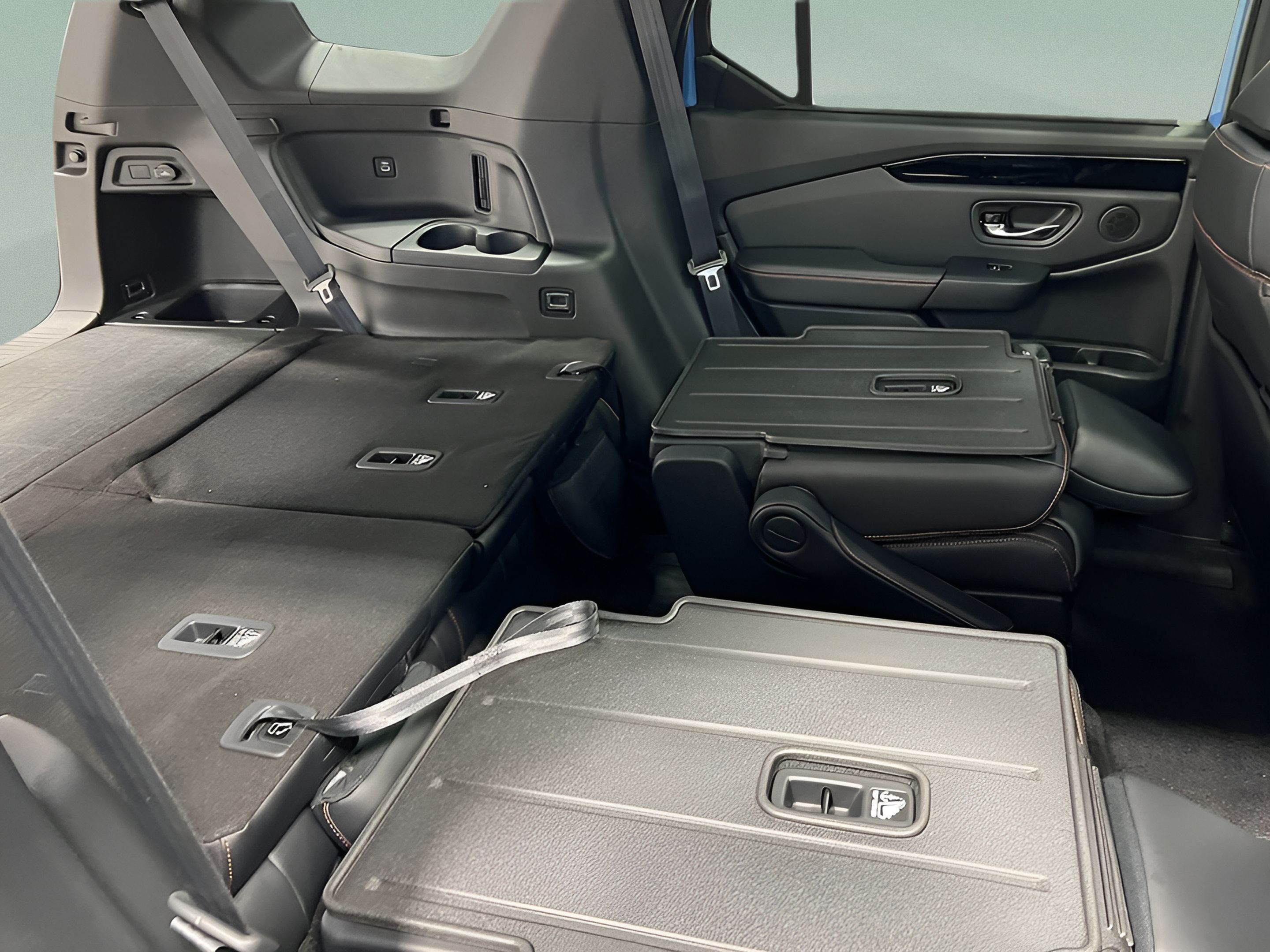 Used 2025 Honda Pilot TrailSport image 34