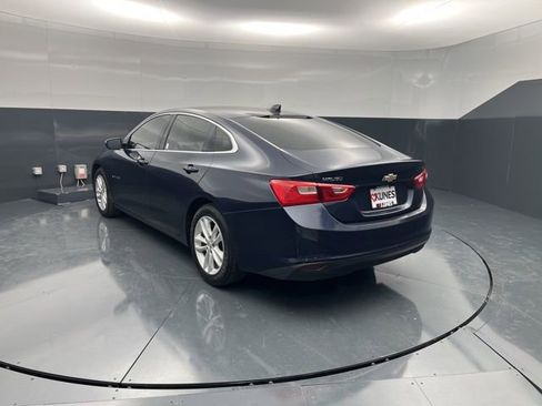 Used 2017 Chevrolet Malibu LT image 5