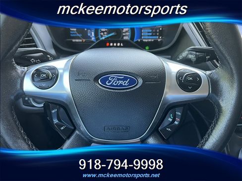 Used 2017 Ford C-MAX Titanium w/ Equipment Group 301A FWD image 12