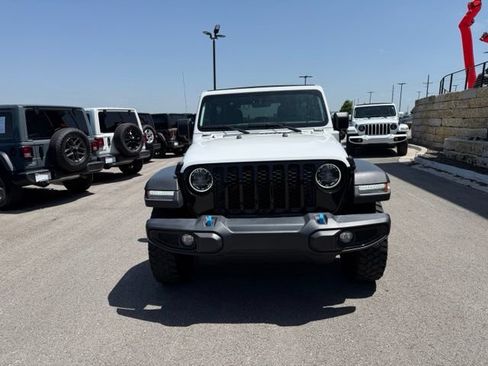 Used 2023 Jeep Wrangler Unlimited w/ Sun & Screen Package AWD/4WD image 8