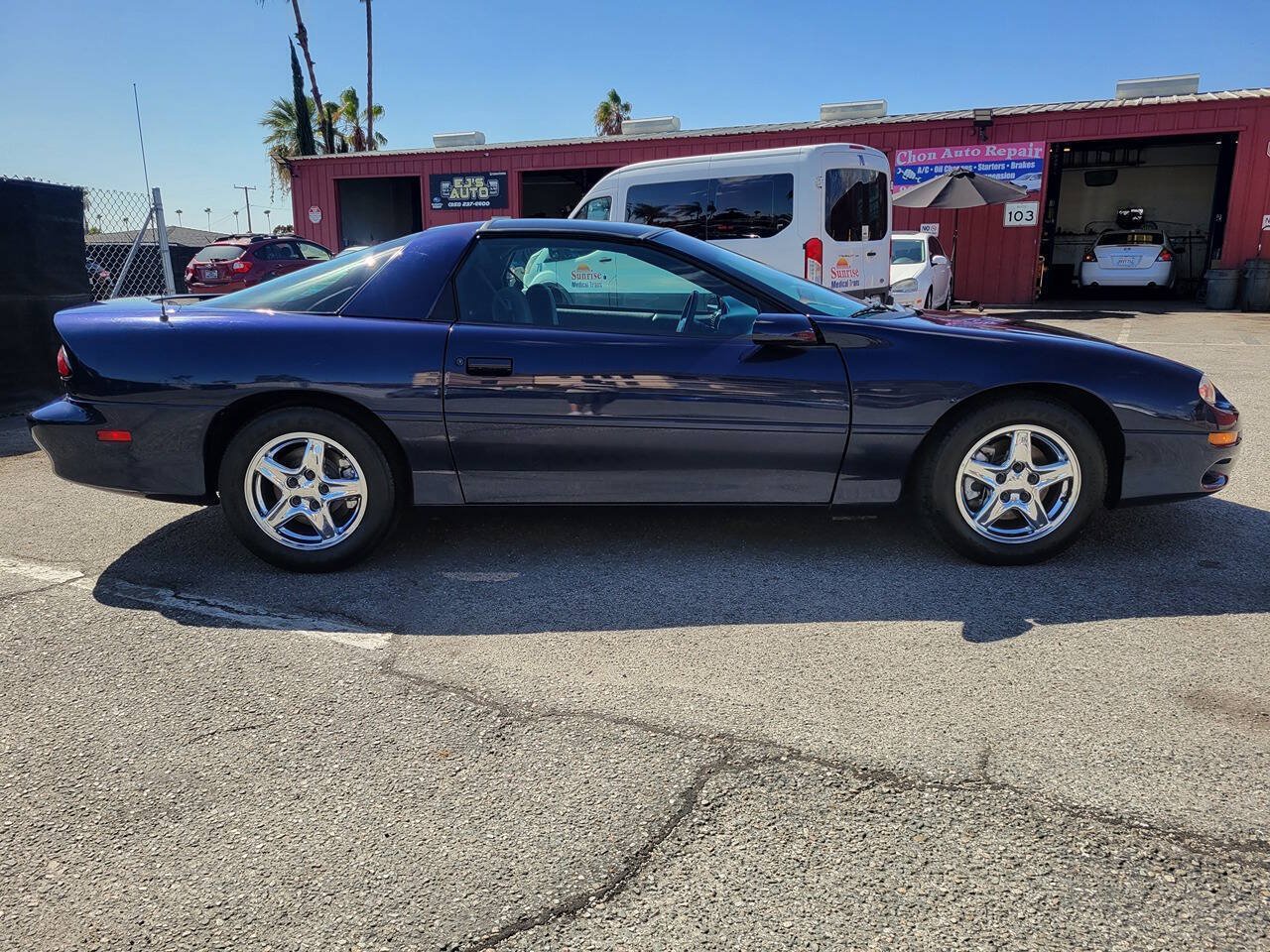 Used 1998 Chevrolet Camaro LT RWD image 7
