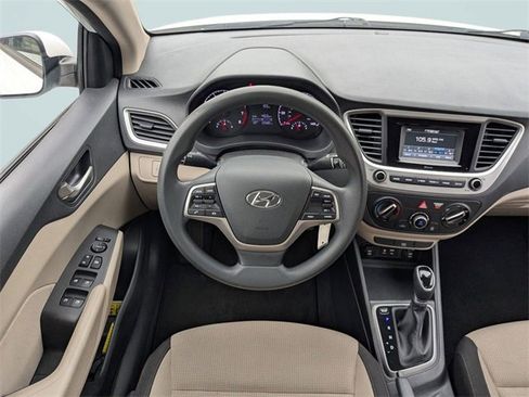 Used 2020 Hyundai Accent SE image 14