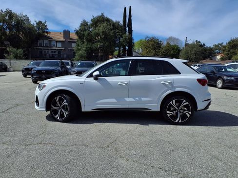 Used 2024 Audi Q3 2.0T Premium Plus image 3