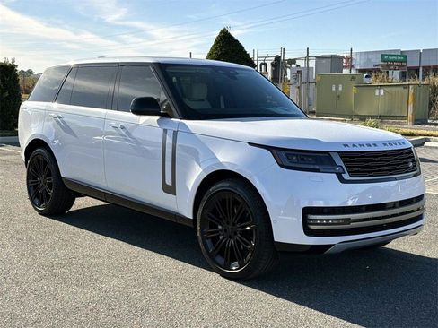 New 2026 Land Rover Range Rover Long Wheelbase SE image 7
