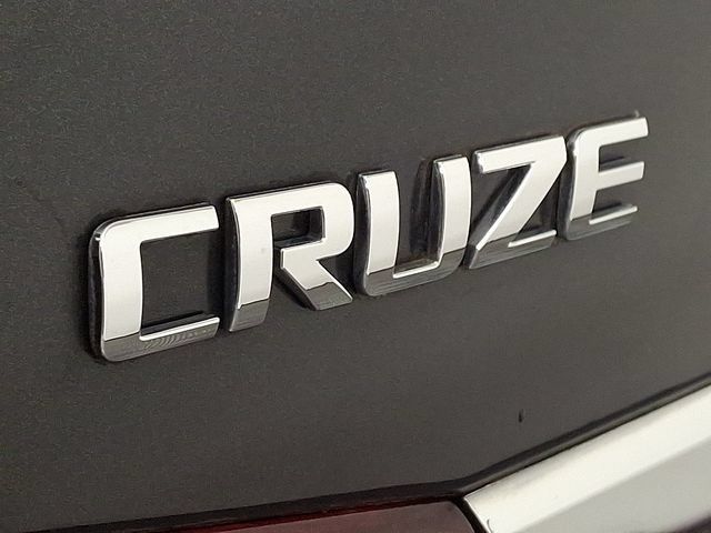 Used 2013 Chevrolet Cruze LS FWD image 27