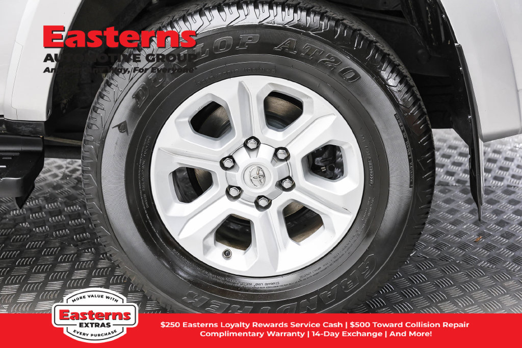 Used 2024 Toyota 4Runner SR5 AWD/4WD image 9