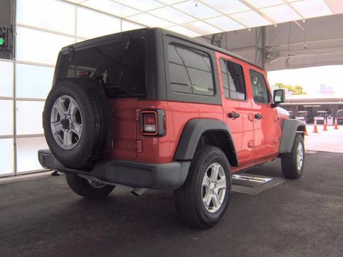 Used 2022 Jeep Wrangler Unlimited Sport image 4