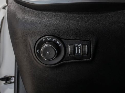 Certified 2025 Jeep Compass Limited AWD/4WD image 12