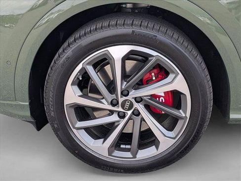 New 2026 Audi SQ5 Prestige AWD/4WD image 9
