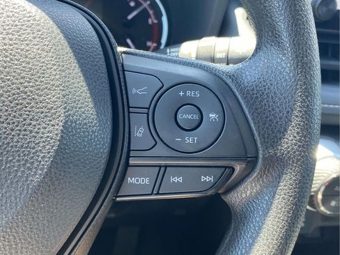 Used 2024 Toyota RAV4 XLE FWD image 20