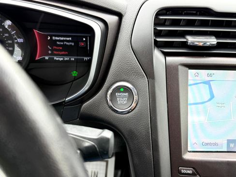 Used 2019 Ford Fusion Energi Titanium image 20