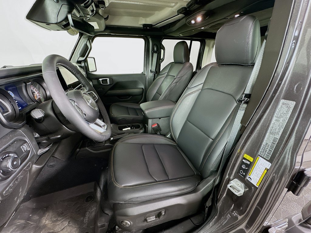 New 2026 Jeep Wrangler Unlimited Sahara AWD/4WD image 29