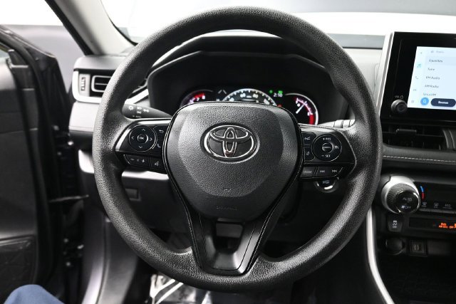 Used 2025 Toyota RAV4 XLE FWD image 14