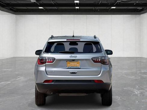 Certified 2024 Jeep Compass Latitude AWD/4WD image 4