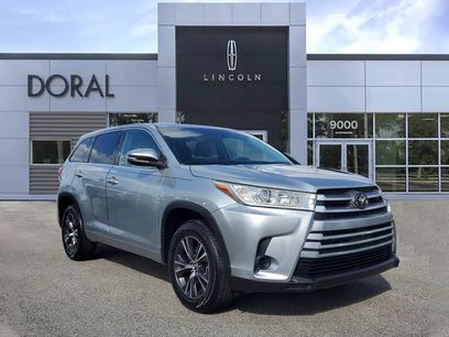 Used 2018 Toyota Highlander LE