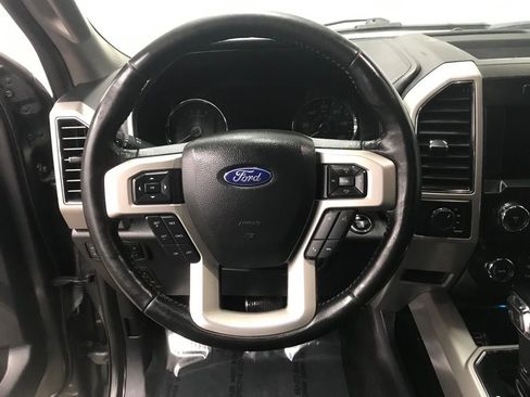 Used 2019 Ford F150 Lariat image 14