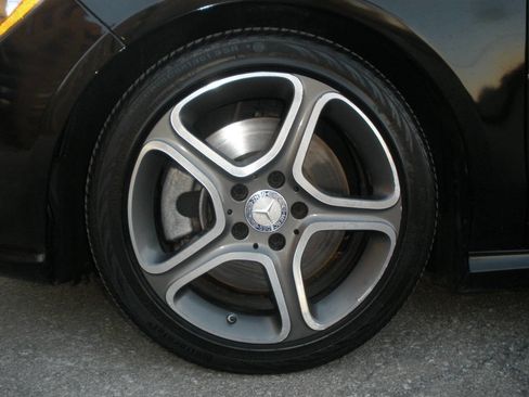 Used 2014 Mercedes-Benz CLA 250 image 37