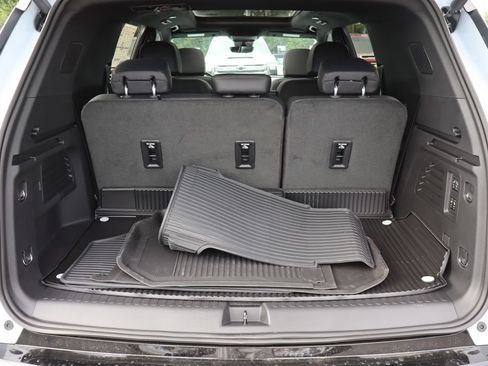 New 2026 Chevrolet Traverse High Country AWD/4WD image 12