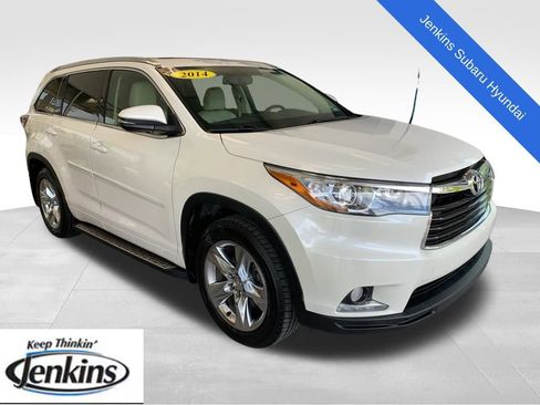 Used 2014 Toyota Highlander Limited AWD/4WD image 1