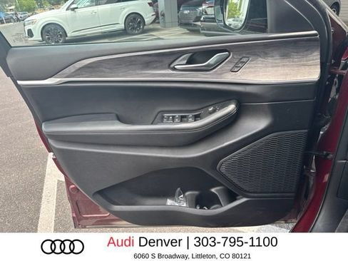 Used 2024 Jeep Grand Cherokee L Limited w/ Trailer Tow Package AWD/4WD image 9