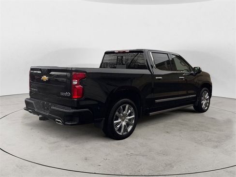 Used 2025 Chevrolet Silverado 1500 High Country image 5