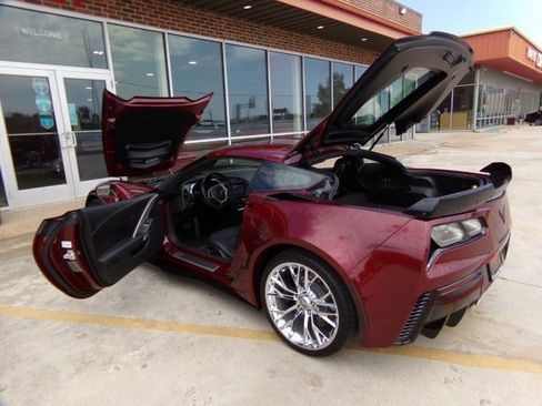 Used 2016 Chevrolet Corvette Z06 w/ 3LZ Preferred Equipment Group RWD image 12
