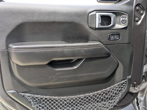 Used 2023 Jeep Wrangler Sahara w/ Cold Weather Group image 11