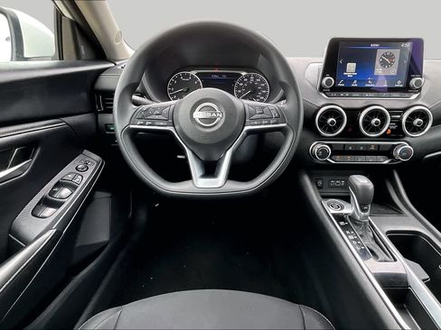 Used 2024 Nissan Sentra SV FWD image 6