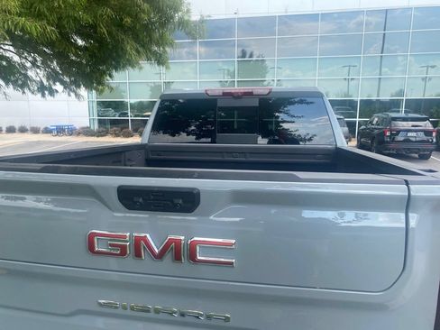 Used 2025 GMC Sierra 1500 AT4 w/ AT4 Premium Package AWD/4WD image 11