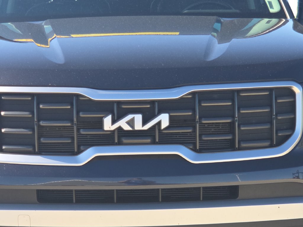 Used 2025 Kia Telluride S FWD image 32