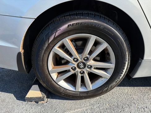 Used 2015 Hyundai Sonata SE image 23