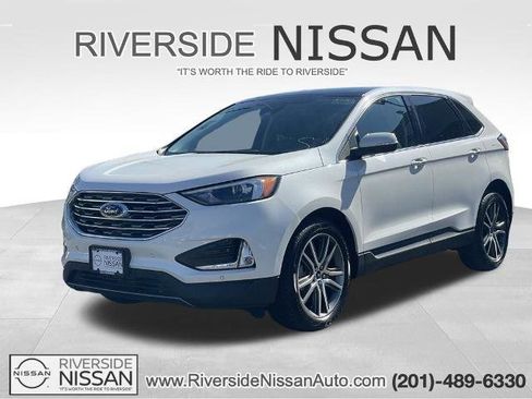 Used 2022 Ford Edge Titanium image 1