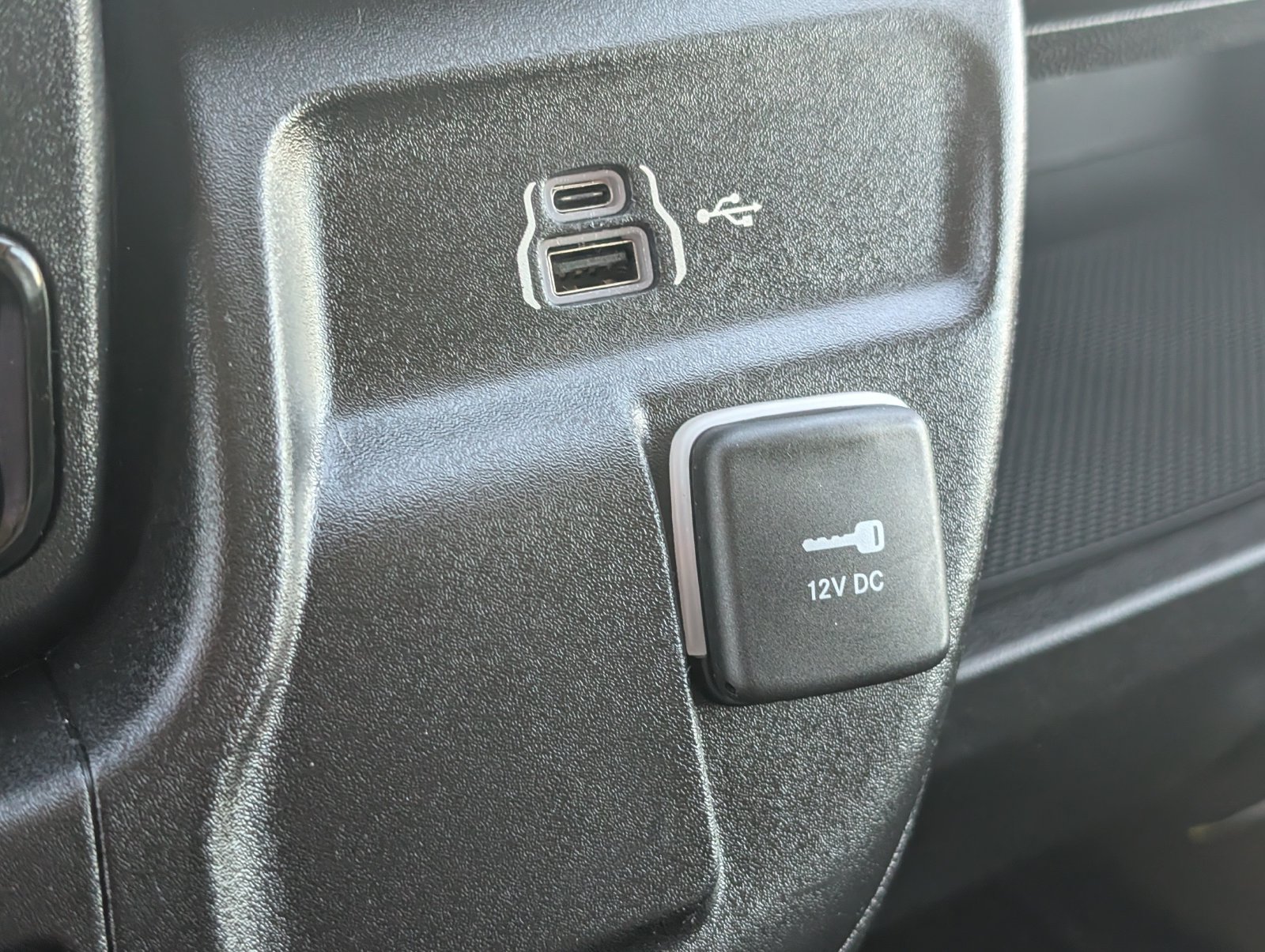 Used 2025 RAM ProMaster 3500 w/ Convenience Group FWD image 12