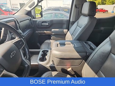 Used 2020 Chevrolet Silverado 1500 LT Trail Boss w/ Midnight Edition AWD/4WD image 13