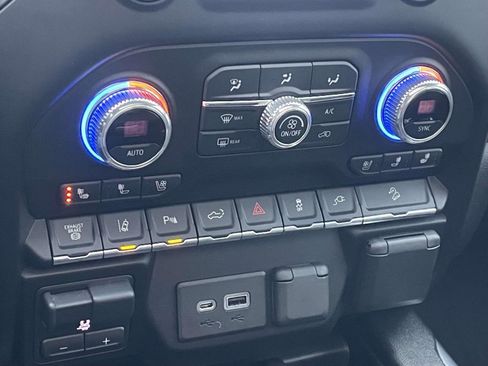 Used 2020 GMC Sierra 2500 Denali w/ Denali Ultimate Package image 7