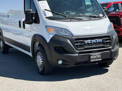 Used 2025 RAM ProMaster 3500 w/ Convenience Group FWD image 11