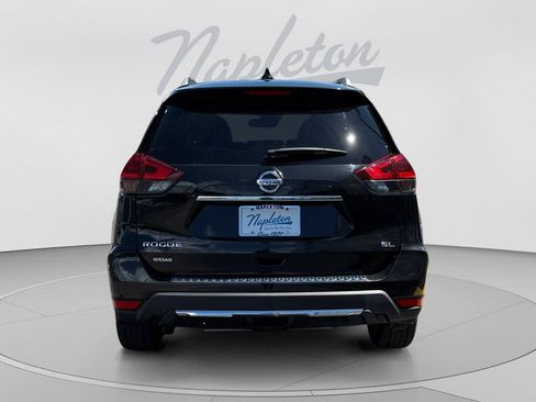 Used 2018 Nissan Rogue SL w/ Premium Package FWD image 4