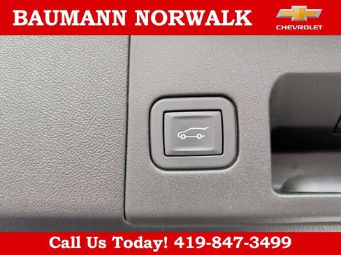 Used 2025 Cadillac XT5 Premium Luxury AWD/4WD image 21