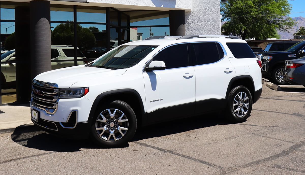 Used 2020 GMC Acadia SLT w/ LPO, Cargo Package FWD image 3