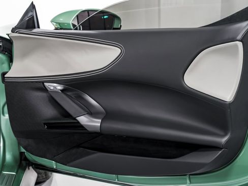 Used 2023 Ferrari SF90 Stradale image 33