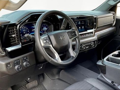 Used 2023 Chevrolet Silverado 1500 RST image 12