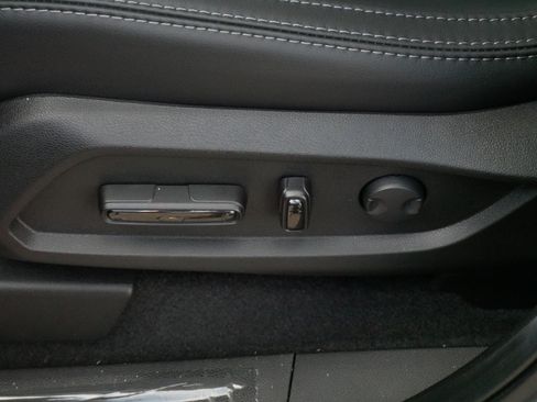 Certified 2026 Honda Pilot Touring image 21