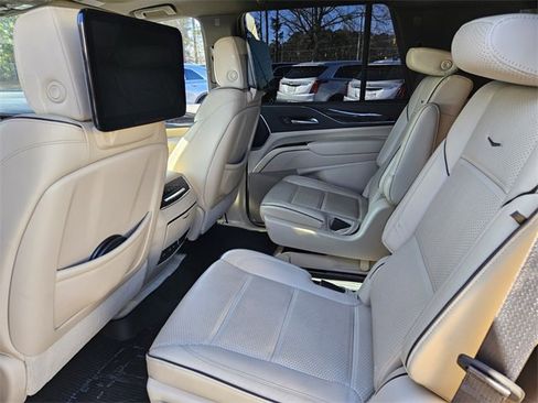 Used 2021 Cadillac Escalade Premium Luxury w/ LPO, Radiant Package image 10