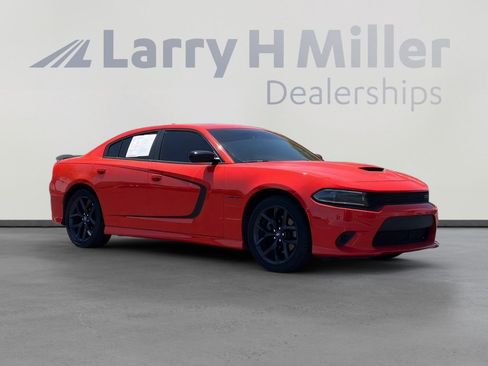 Used 2022 Dodge Charger R/T w/ Plus Group RWD image 8