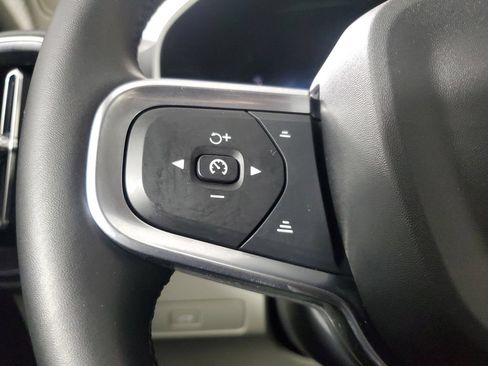 Certified 2026 Volvo XC40 B5 Plus AWD/4WD image 27