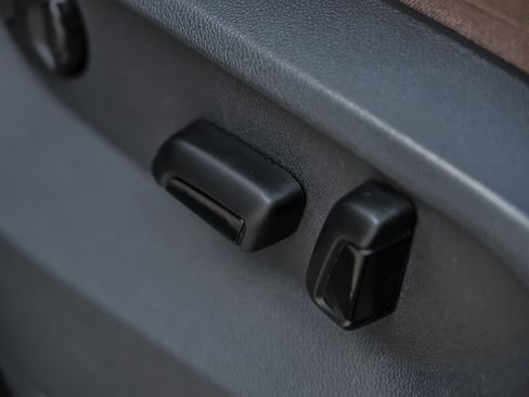 Used 2023 Volkswagen Atlas SE w/ Panoramic Sunroof Package AWD/4WD image 37