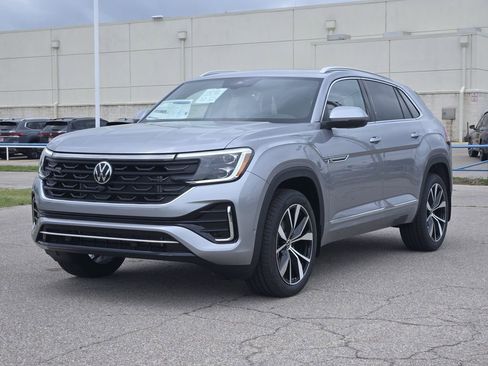 New 2026 Volkswagen Atlas Cross Sport SEL Premium R-Line AWD/4WD image 2