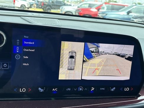 New 2026 Chevrolet Traverse Z71 w/ Enhanced Driving Package AWD/4WD image 39