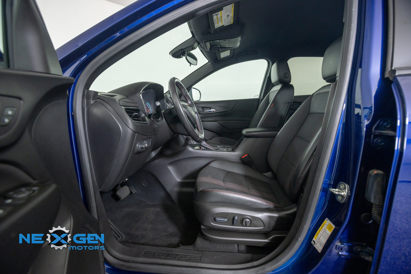Used 2022 Chevrolet Equinox RS w/ LPO, Floor Liner Package FWD image 12