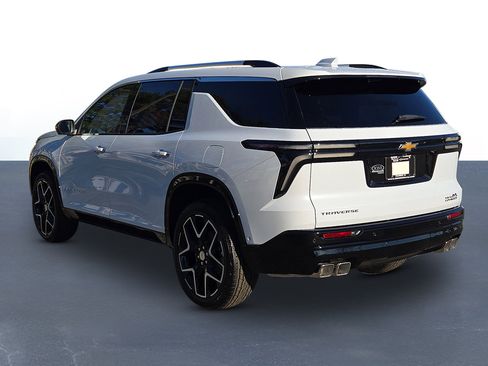 New 2026 Chevrolet Traverse High Country image 7
